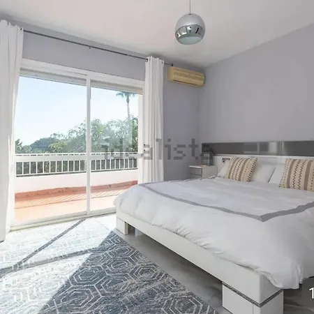 3-min Walk To , Pool , , 3br Feriehus *