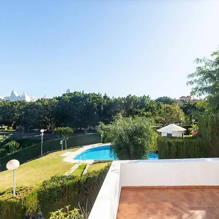 Feriehus 3-min Walk To , Pool , , 3br