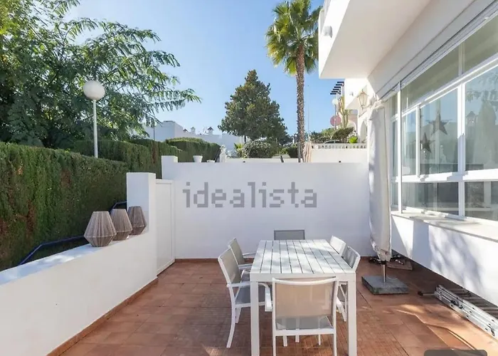 3-min Walk To , Pool , , 3br * 에스테포나