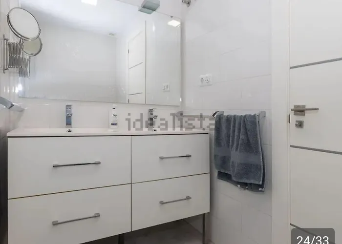 3-min Walk To , Pool , , 3br 펜션 *